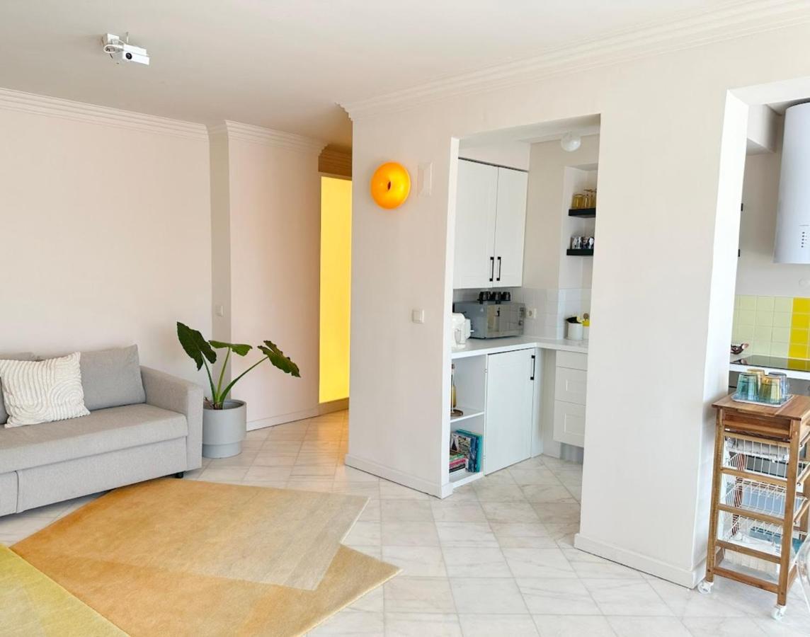 Groovy Caparica Gem With Large Sunny Terrace Apartment Costa da Caparica Bagian luar foto